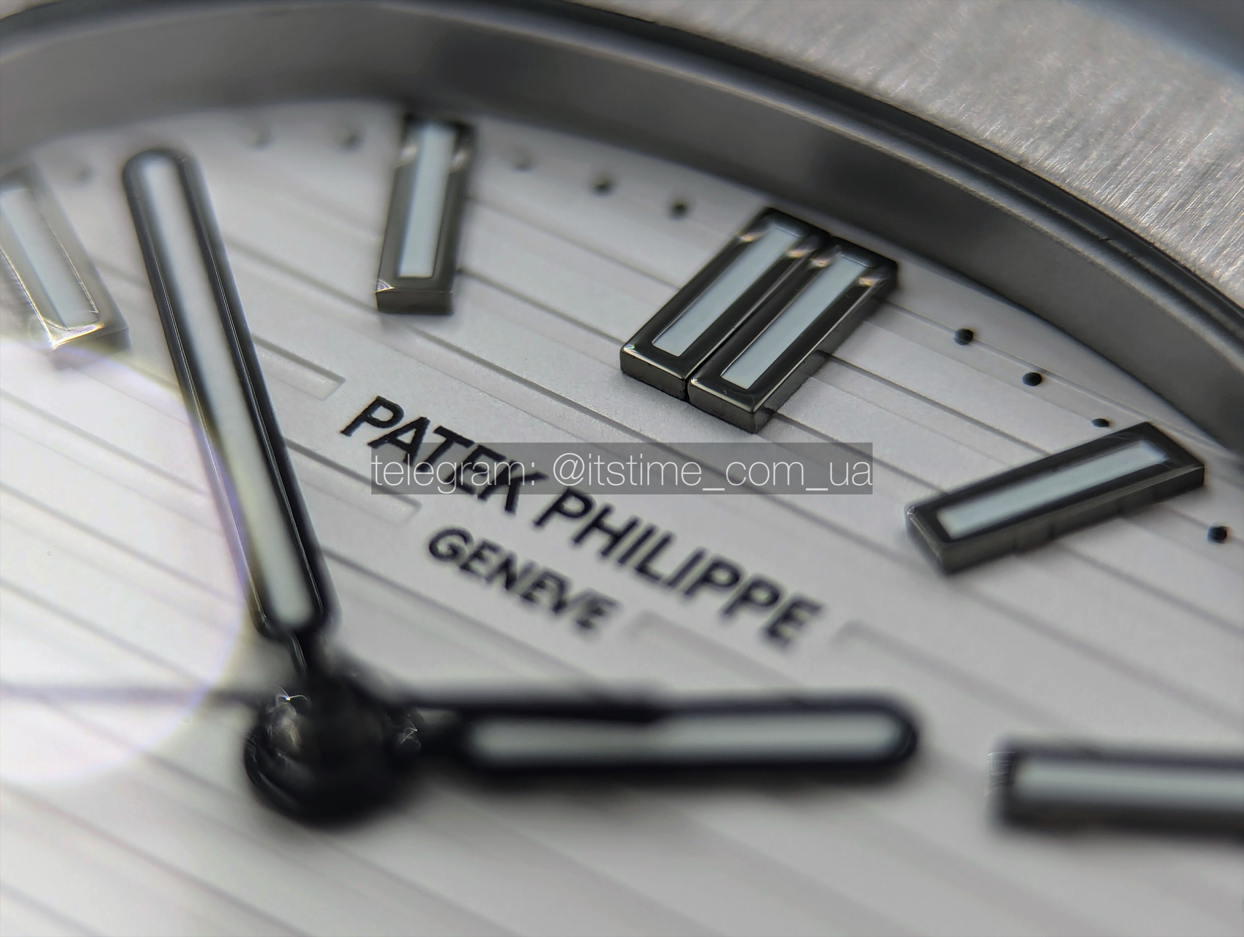 Купити годинник КлонPatek Philippe Nautilus 40 mm Steel White Dial