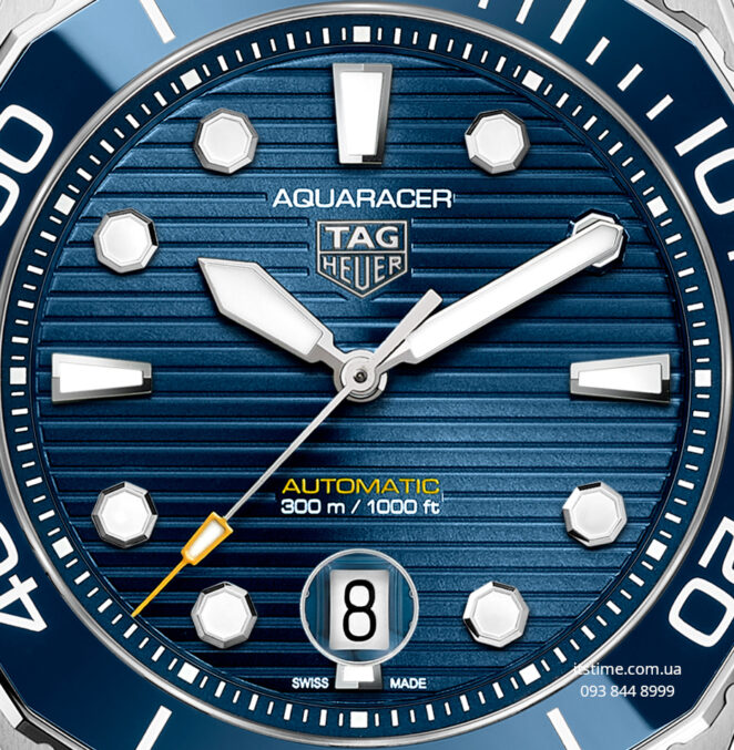 Refurbished TAG Heuer Aquaracer Professional 300 Date 43 mm Blue